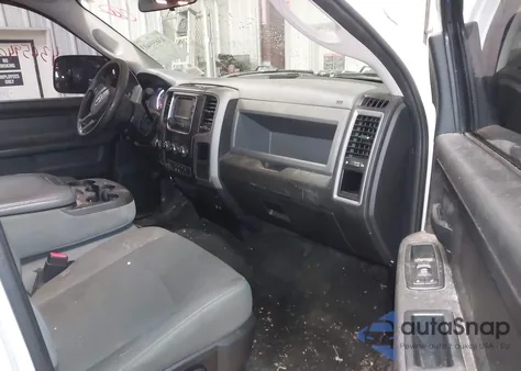 2017 Ram 2500 Tradesman 4X4 6'4 Box z USA, uszkodzony, nr VIN 3C6UR5CL6HG540896